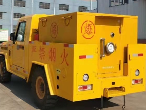 秦州凯龙爆破器材运输车：保障爆破任务的安全运行