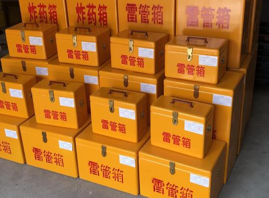 秦州玻璃钢雷管箱的使用寿命一般是多少？