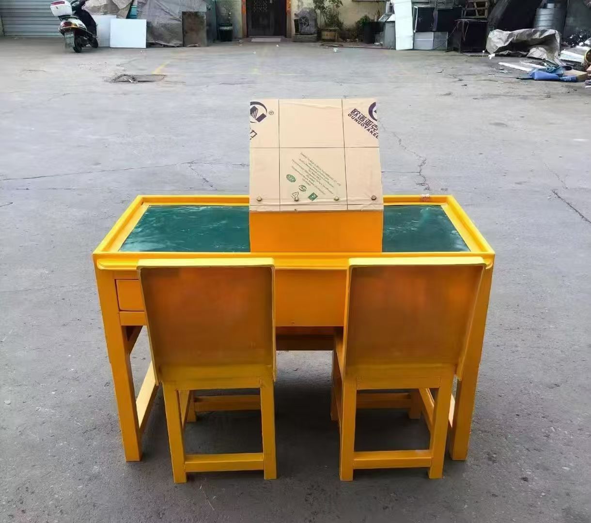 秦州防静电导通桌井下煤矿火工品发放桌：危险品流转的安全守护者